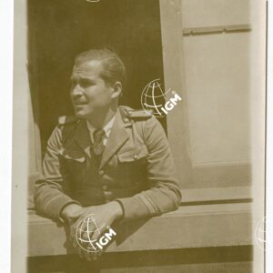 Vannini Carlo S. Magg. alla finestra di una baracca - FT00001494