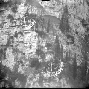 Telefotografia dei probabili lavori in caverna a Croda dell'Ancona - LN00001408