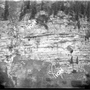 Telefotografia dei probabili lavori in caverna a Croda dell'Ancona - LN00001409