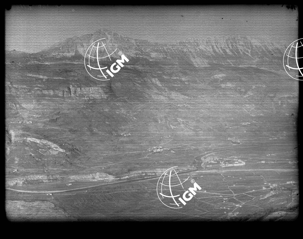 Tele-fotografia del M. Altissimo di Nago e del M. Finonchio - LN00003586