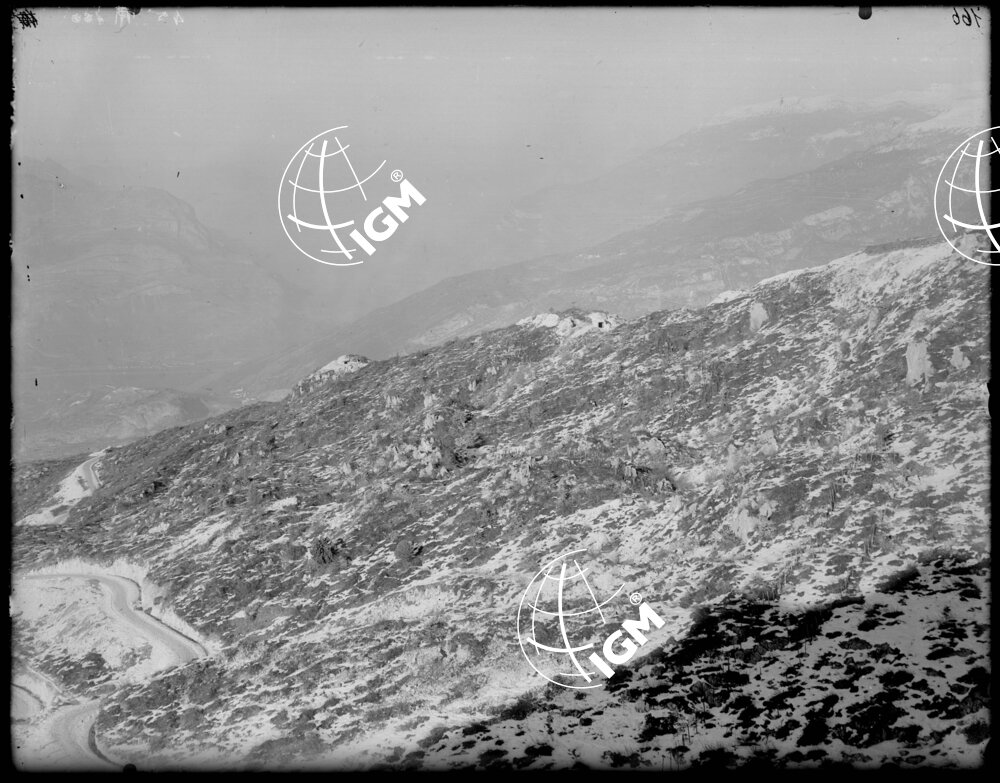 Tele-fotografia del M. Altissimo di Nago e del M. Finonchio - LN00003588