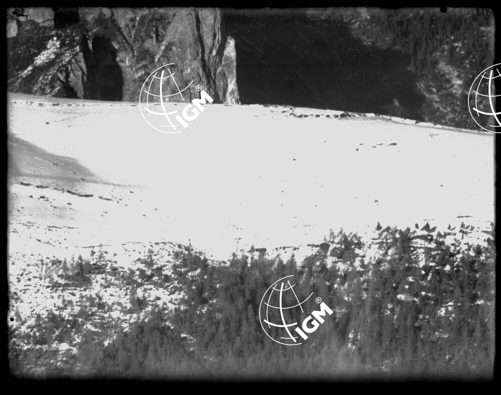 Serie Val Lagarina rilievo telefotografico del M.te Finonchio - LN00003600