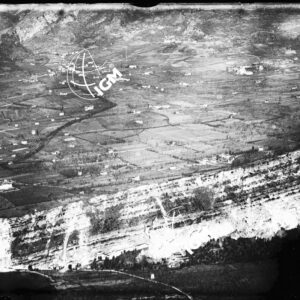 Rilievo panoramico della zona Riva - M. Brione - Nago - M. Corno - Q. 584 - LN00004062