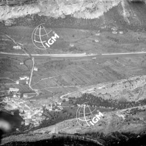 Rilievo panoramico della zona Riva - M. Brione - Nago - M. Corno - Q. 584 - LN00004064