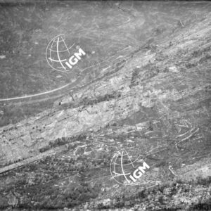 Rilievo panoramico della zona Riva - M. Brione - Nago - M. Corno - Q. 584 - LN00004065
