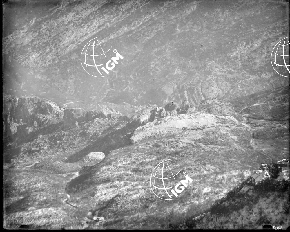 Rilievo panoramico della zona Riva - M. Brione - Nago - M. Corno - Q. 584 - LN00004070