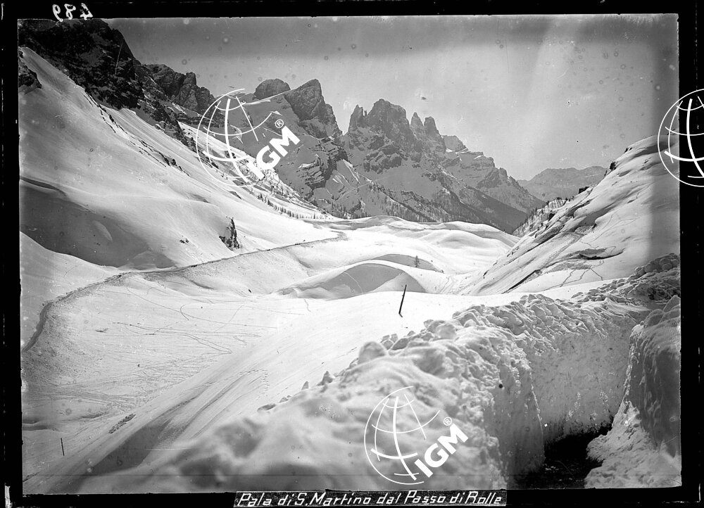 Pala di S. Martino dal Passo di Rolle. - LN00004865