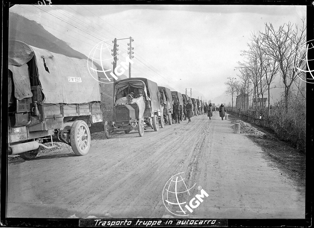 Trasporto truppe in autocarro - LN00004868
