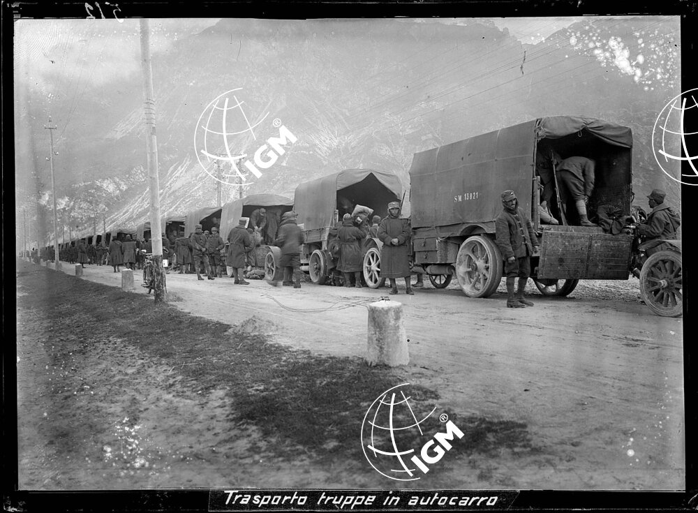 Trasporto truppe in autocarro - LN00004869