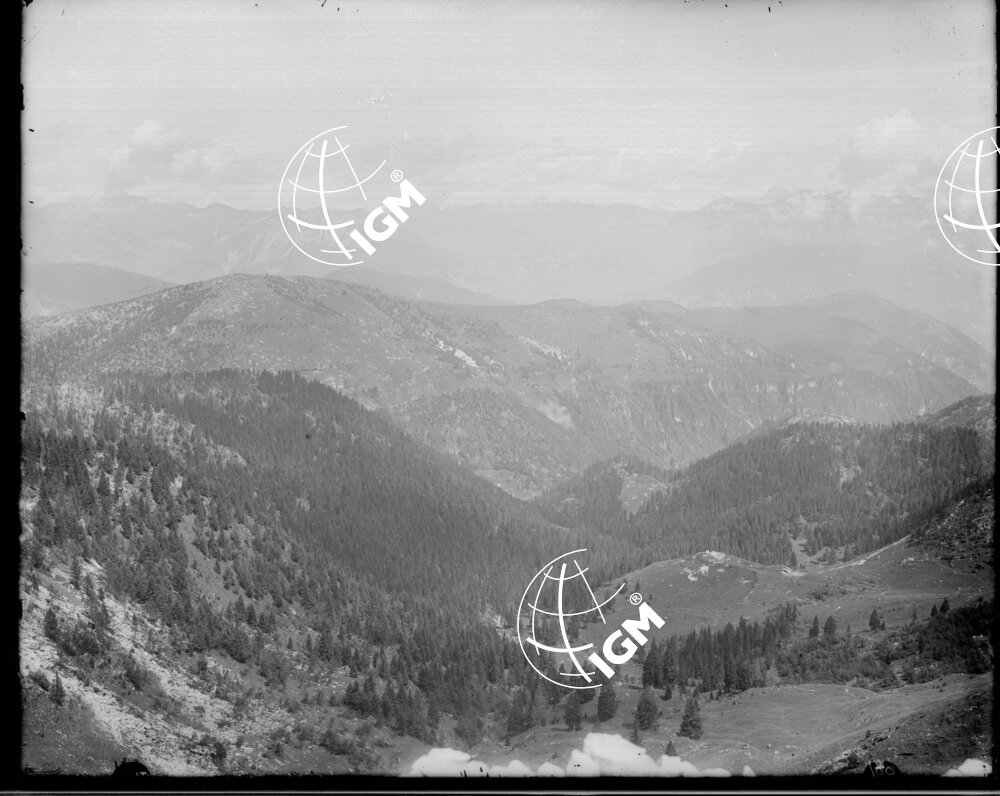 Val del Pez Panorama da Col del Barca al Col dell'Orso - LN00005852
