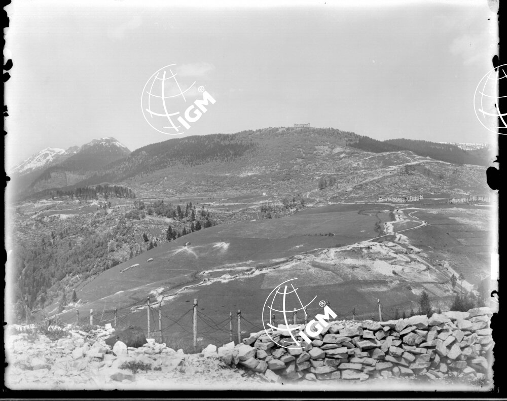 Veduta Panoramica della zona Val d'Assa - Roana - pendici di Monte Rasta - LN00006351