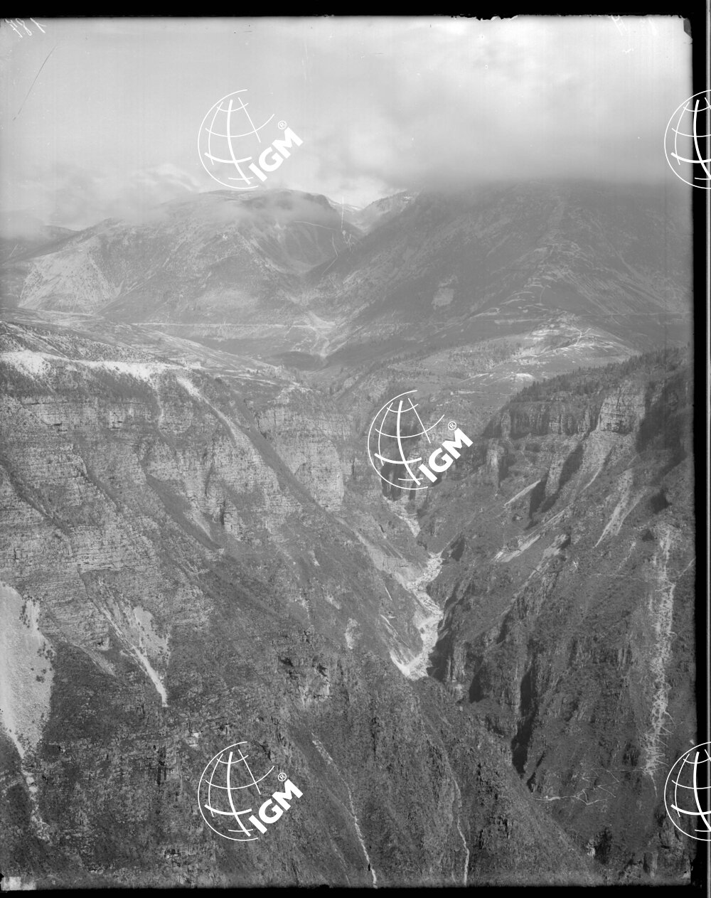 Veduta panoramica della zona Col del Rosso-Sasso Rosso - LN00006476