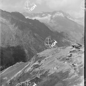 Serie Val Giudicaria N. 5-A  Panorama dal M. Re di Castello al Gruppo Cadria - Nozzolo - LN00006564