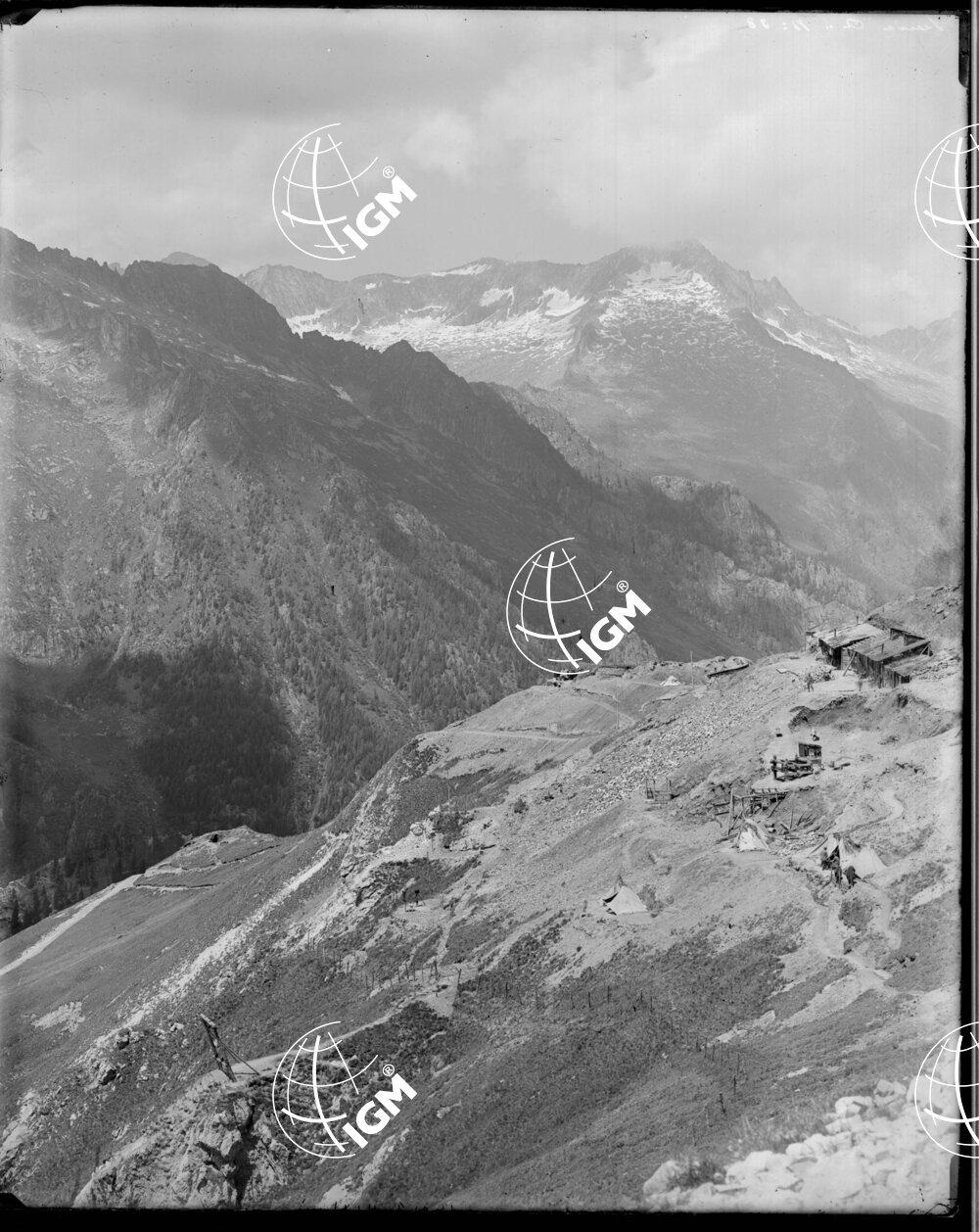Serie Val Giudicaria N. 5-A Panorama dal M. Re di Castello al Gruppo Cadria - Nozzolo - LN00006564