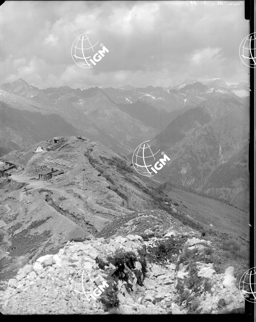 Serie Val Giudicaria N. 5-A Panorama dal M. Re di Castello al Gruppo Cadria - Nozzolo - LN00006565