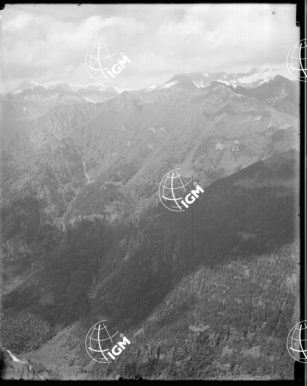 Serie Val Giudicaria N. 5-A Panorama dal M. Re di Castello al Gruppo Cadria - Nozzolo - LN00006573