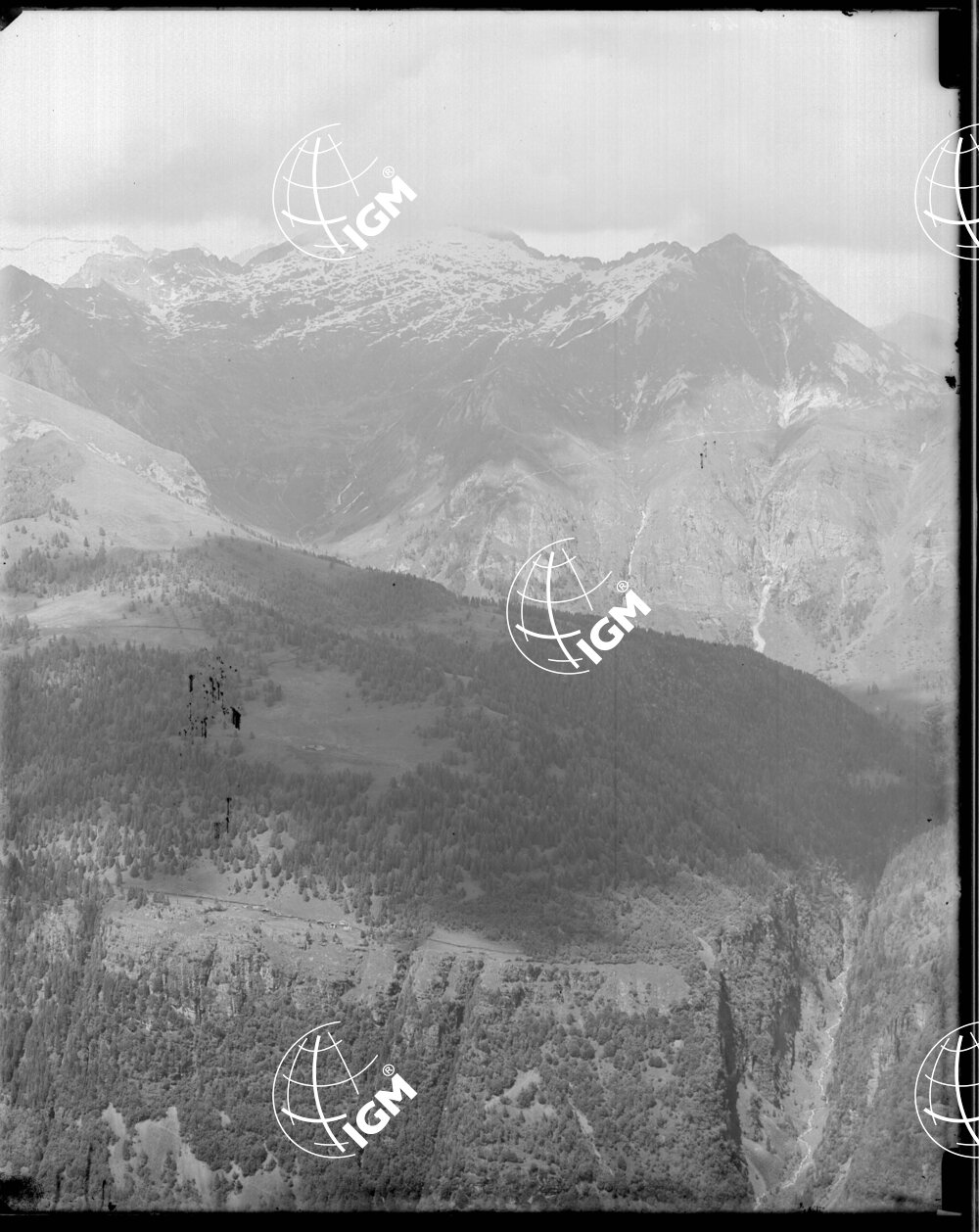 Serie Val Giudicaria N. 5-A Panorama dal M. Re di Castello al Gruppo Cadria - Nozzolo - LN00006574