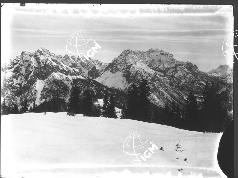 Veduta panoramica a giro di orizzonte presa da M. Zovo - LN00006809