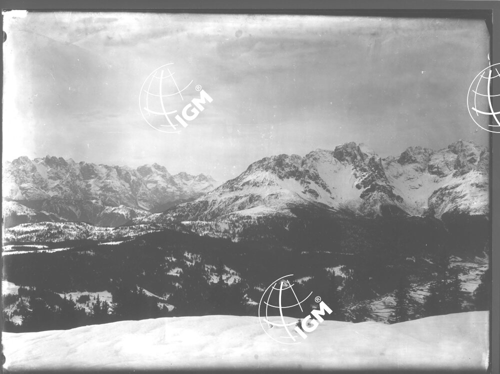 Veduta panoramica a giro di orizzonte presa da M. Zovo - LN00006812