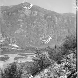 Veduta panoramica dalle pendici di M. Aveati quota 250 - LN00006891