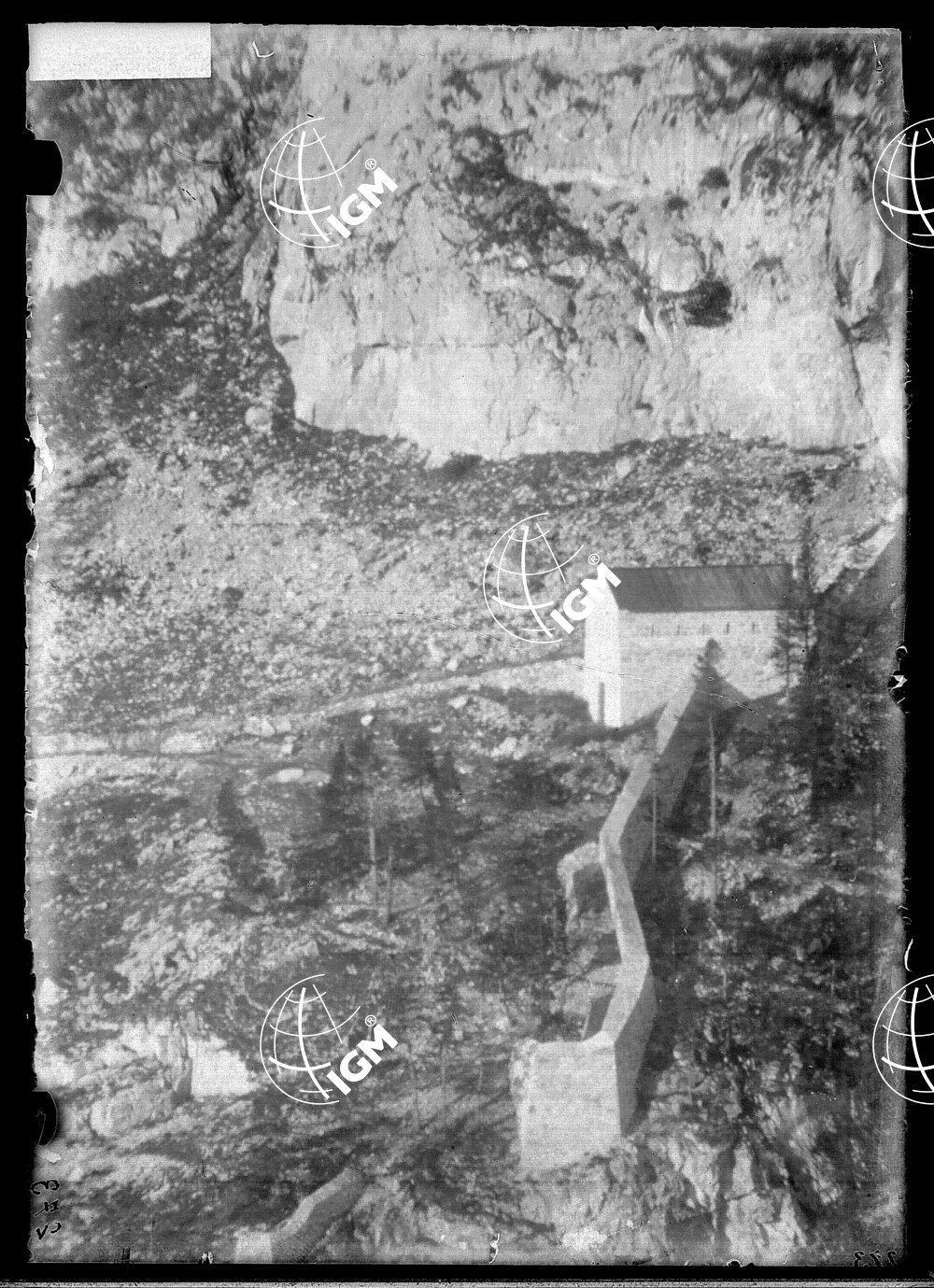 Campe Sentier del Forte des Olives visto dalla Guglia del Mezzodì - LN00007346