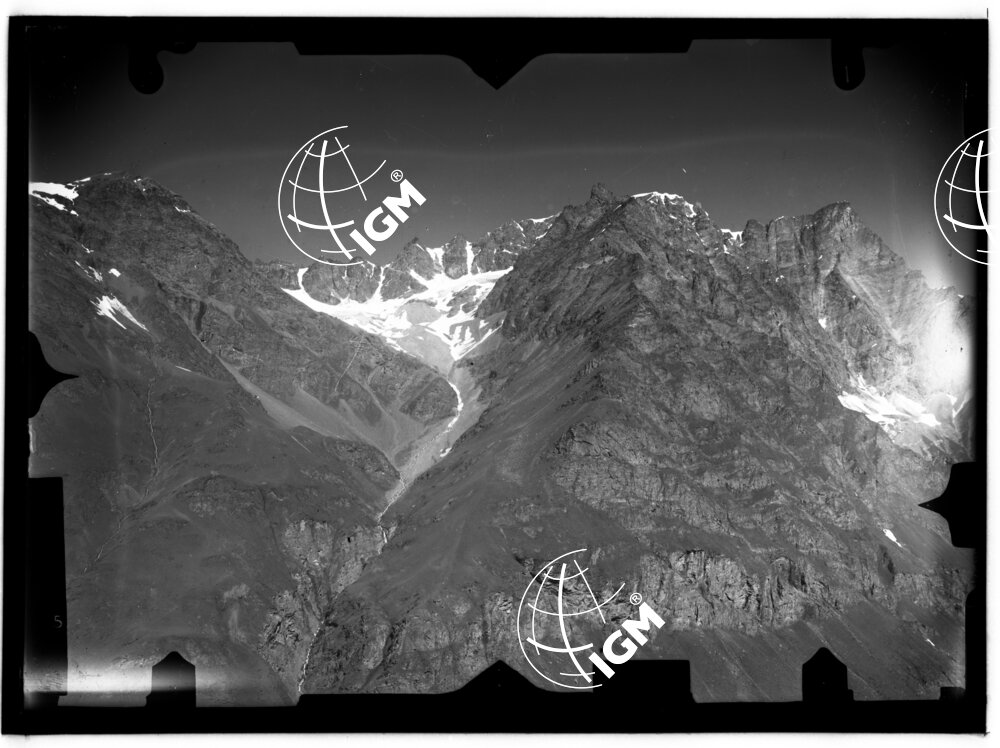 Val di Rhemes panorama da Grand Traversiére a Invergnan - località presa W. M. Cornet - LN00010923