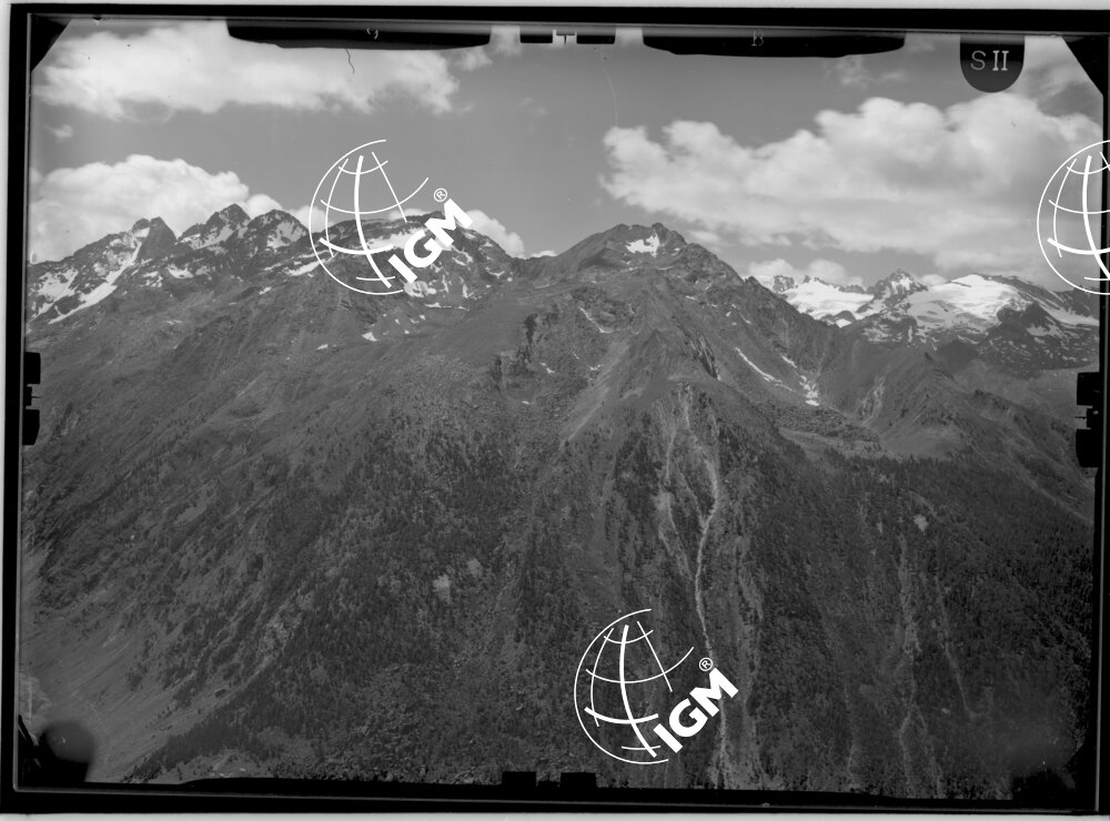 Rilievi al Gran Paradiso - Valle di Cogne - panorama a nord di Punta Fenilia località di presa ovest Taverana - LN00011032