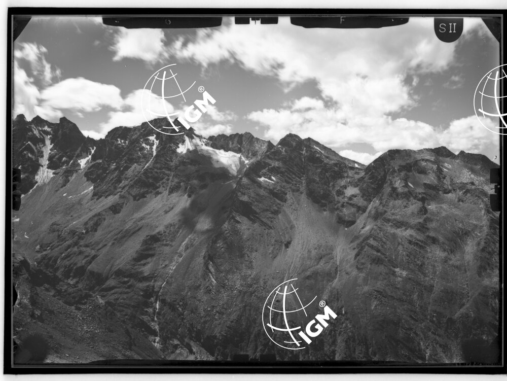 Rilievi al Gran Paradiso - Valle di Valeville - panorama da Gran San Pietro a Passo Terissetta località di presa C.le dell'Arolla - LN00011047