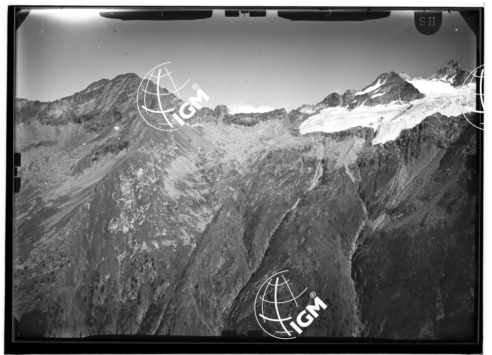 Rilievi al Gran Paradiso - Valle di Valeille - panorama da Punta della Cesera a Colle dell'Arolla gr. Arolla - località di presa est Punta Valmiana - LN00011064