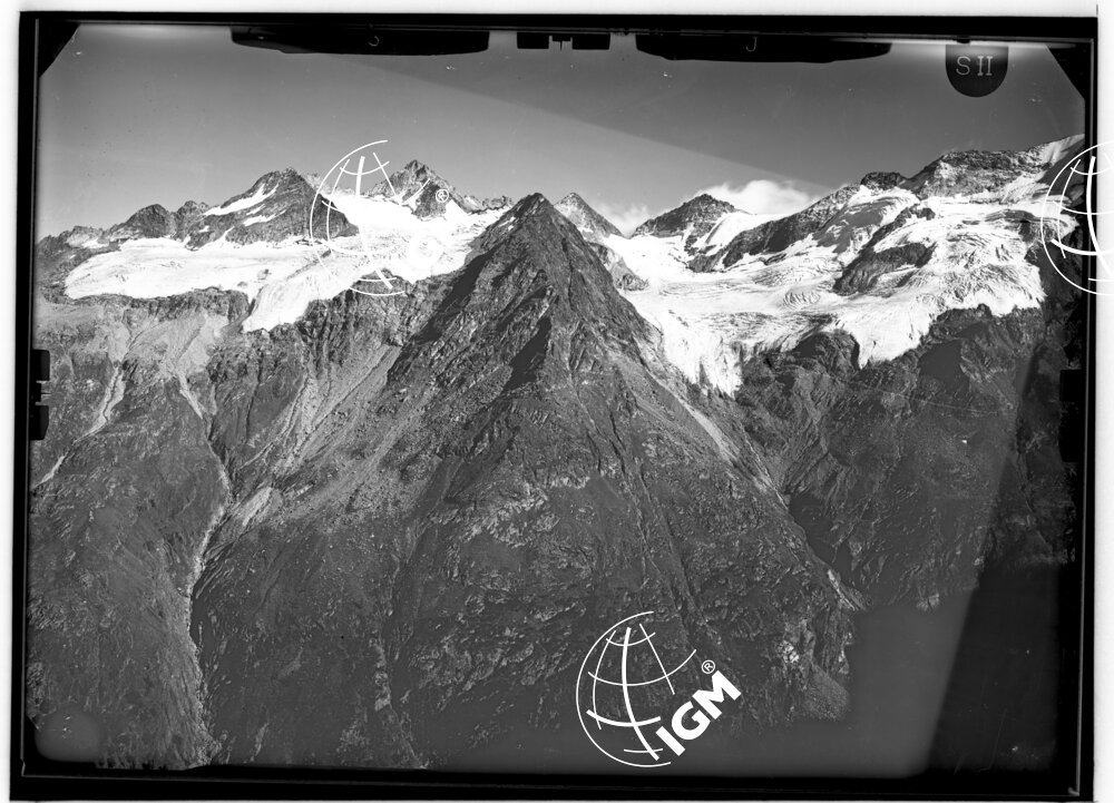 Rilievi al Gran Paradiso - Valle di Valeille - panorama da Punta della Cesera a Colle dell'Arolla gr. Arolla - località di presa est Punta Valmiana - LN00011066