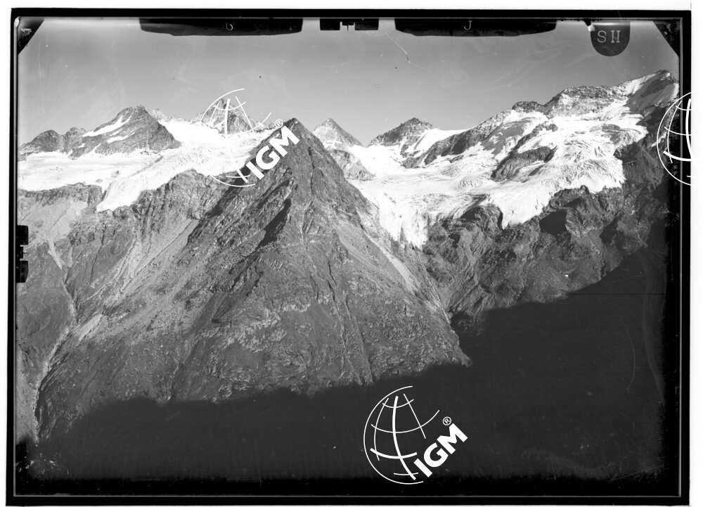 Rilievi al Gran Paradiso - Valle di Valeille - panorama da Punta della Cesera a Colle dell'Arolla gr. Arolla - località di presa est Punta Valmiana - LN00011069