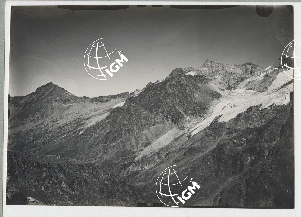 Rilievi al Gran Paradiso - Valle di Valeille - panorama da Gr. Arolla Mondeso di Forzo a Punta Sengie- località di presa Cime Costone Punta Patù - FT00002172