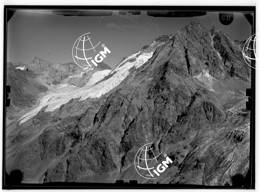 Rilievi al Gran Paradiso - Valle di Valeille - panorama da Gr. Arolla Mondeso di Forzo a Punta Sengie- località di presa Cime Costone Punta Patù - LN00011082