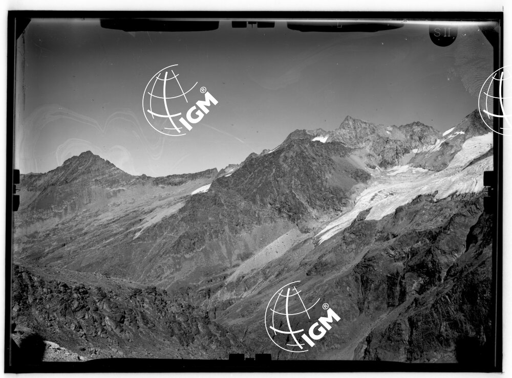 Rilievi al Gran Paradiso - Valle di Valeille - panorama da Gr. Arolla Mondeso di Forzo a Punta Sengie- località di presa Cime Costone Punta Patù - LN00011083