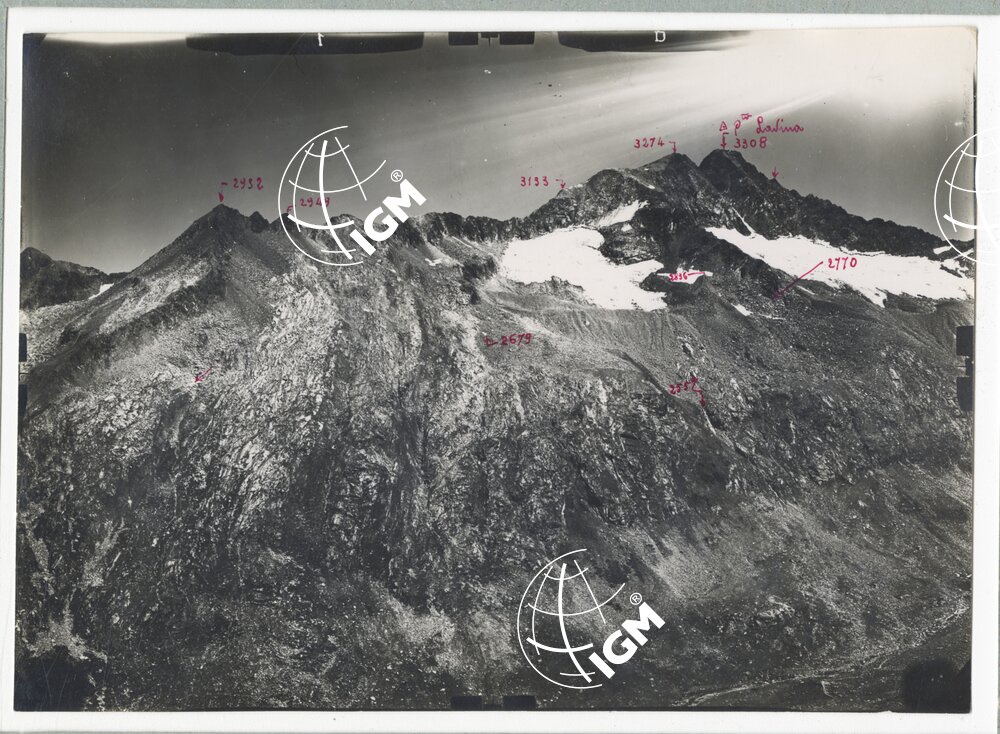 Rilievi al Gran Paradiso - Valle di Bardoney - panorama da Punta Acque Rosse a Torre di Lavino - località di presa Punta del Rossini - FT00002173