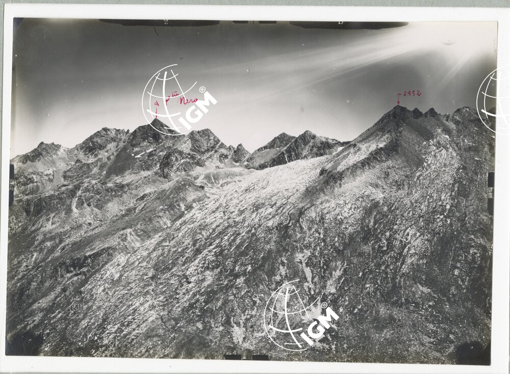 Rilievi al Gran Paradiso - Valle di Bardoney - panorama da Punta Acque Rosse a Torre di Lavino - località di presa Punta del Rossini - FT00002174