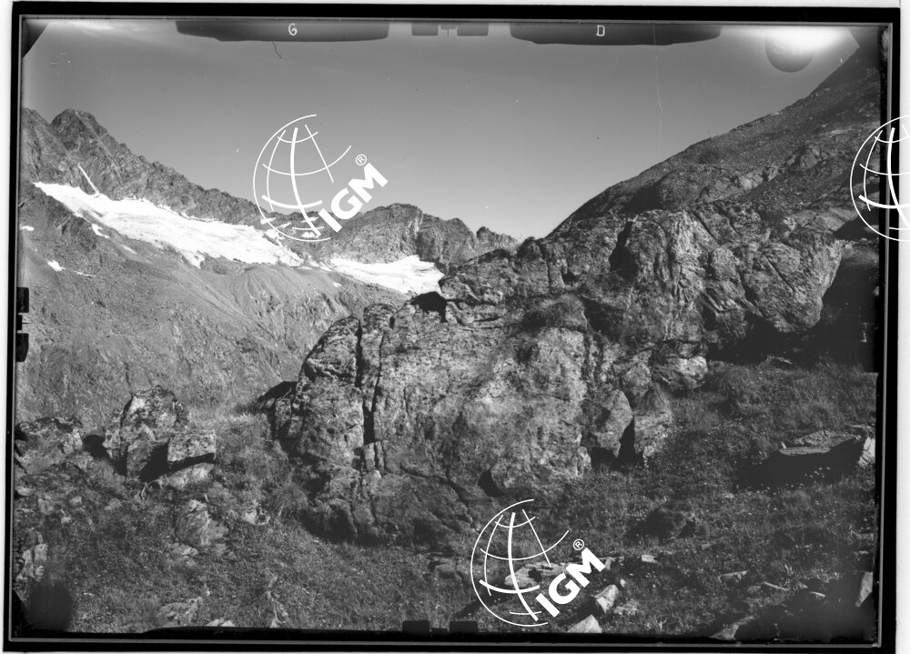 Rilievi al Gran Paradiso - Valle di Bardoney - panorama da Punta Acque Rosse a Torre di Lavino - località di presa Punta del Rossini - LN00011089