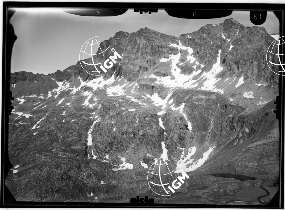 Rilievi al Gran Paradiso - Vallone del Piantonetto - di Noaschetta - Ciamausseretto - Vallone del Roc (Ceresole Reale) - panorama dal Cormaon a Cima Bruil - località di presa a N. E. delle A. di Breuil - LN00011223