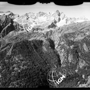 Rilievi al Gran Paradiso - Valle di Iozzo - panorama da la Costa Verney fino ed oltre M. Gucia - località di presa presso la G. Giogo di Sotto - LN00011402