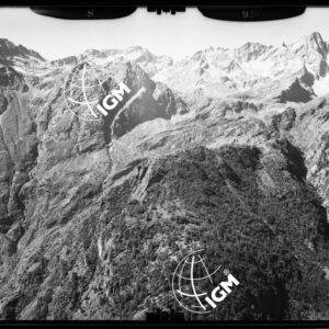 Rilievi al Gran Paradiso - Valle di Iozzo - panorama dal M. Colombino al Costone di Punta Rossa - località di presa presso la G. Giogo di Sotto - LN00011407