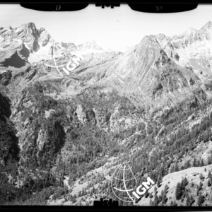 Rilievi al Gran Paradiso - Valle di Iozzo - panorama dal M. Colombino al Costone di Punta Rossa - località di presa presso la G. Giogo di Sotto - LN00011409