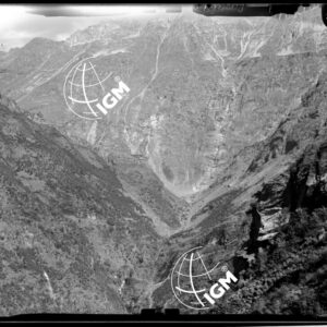 Valle Seriana - stazione 11 - panorama P.zo del Ceppo - P. Poris - P. Tendina - località di presa s.o. M. Masone. - LN00011627