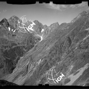 Valle d'Ambra - stazione 12 - panorama Valle di Venina - P.zo di Venina - P.zo Baitelli - M. Biurche - località di presa Montirolo e lago Venina. - LN00011640