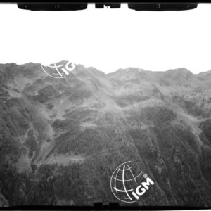 Valle d'Ambra - stazione 17 - panorama Valle di Livrio - M. Masoni M. Biurche - località di presa N. E. di P.zo Cerik. - LN00011666