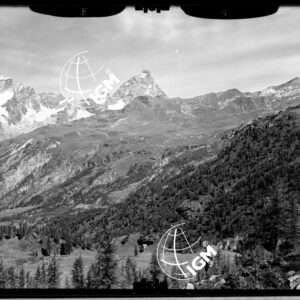 Staz. 17 e 18 - M. Cervino e Valtournanche - la Val Tournanche - Bacino sotto il Motta di Pletè da Punta Cian al M. Seleron - località presa: Cheneil - S. W. M. Seriola - LN00012691