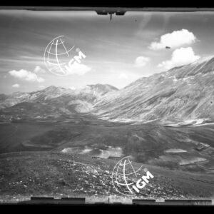 Staz. 1 - Umbria / Marche - Presa Monte Guaidone - Panorama Monte Vettore - - LN00017981