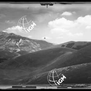 Staz. 1 - Umbria / Marche - Presa Monte Guaidone - Panorama Monte Vettore - - LN00017986