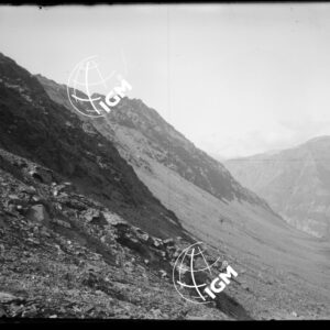 Bardonecchia - Sulla Roccia che scende ad Ovest di Punta Valfroide (Valfredda - Vallone d'Almiane) - LN00025273